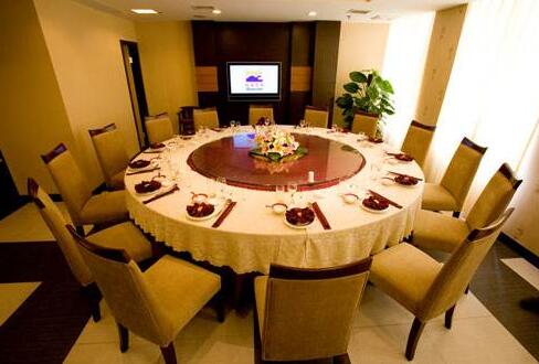 青島酒店桌椅批發(fā)采購(gòu)哪家好？